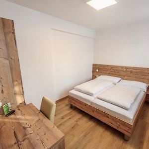 Deluxe Zimmer mit Kingsize-Bett